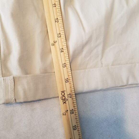 Gloria Vanderbilt Women's Trapunto Self Belt Vacation Shorts, Size 10 New - Picture 11 of 12